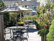 Large seating area for dining and breaks between sessions