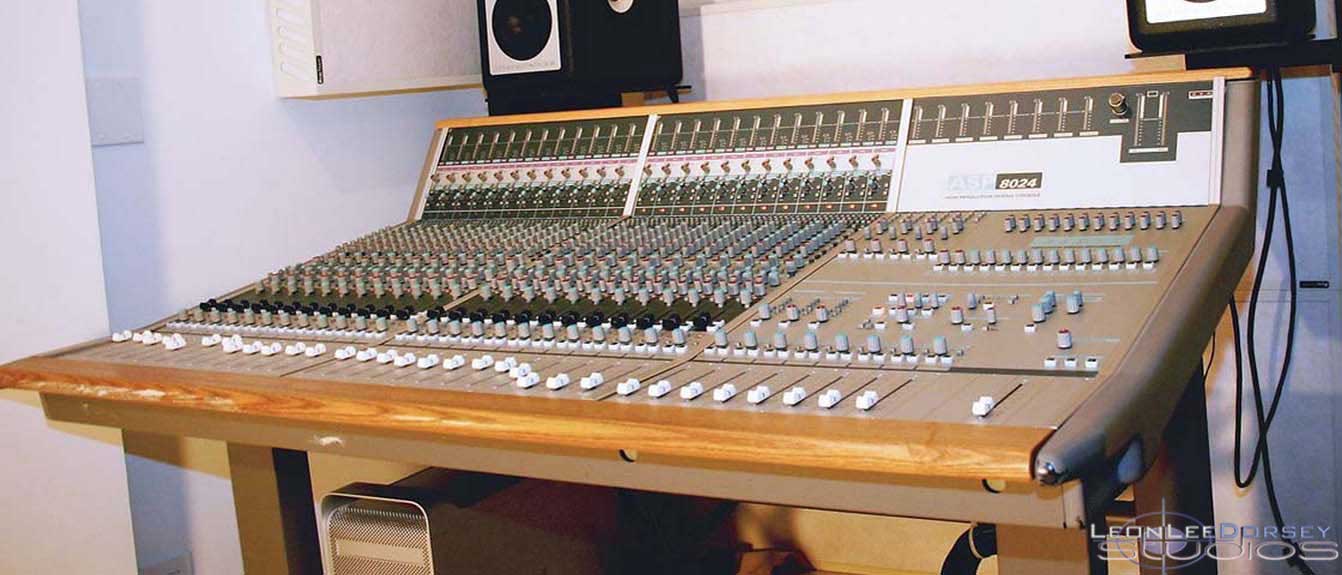 24 Track Sound Board Radar included